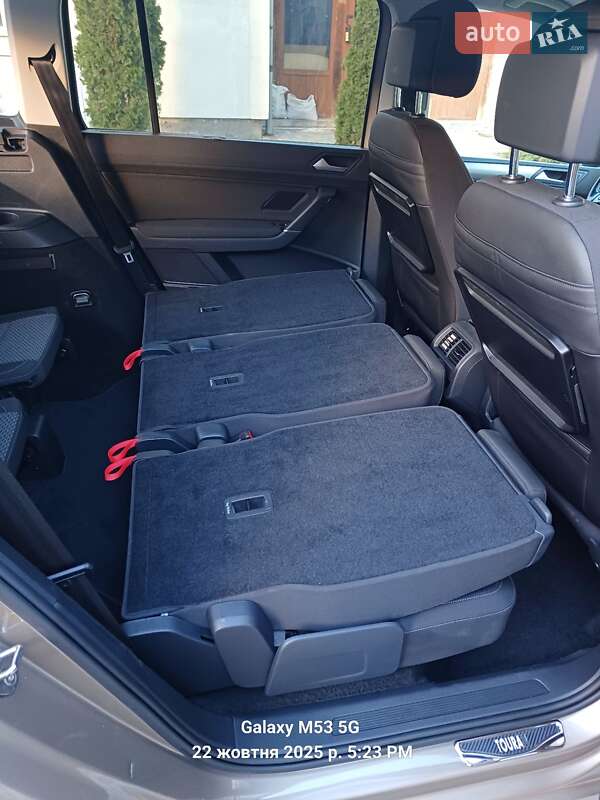 Микровэн Volkswagen Touran 2017 в Каменец-Подольском фото 5 Микровэн Volkswagen Touran 2017 в Каменец-Подольском