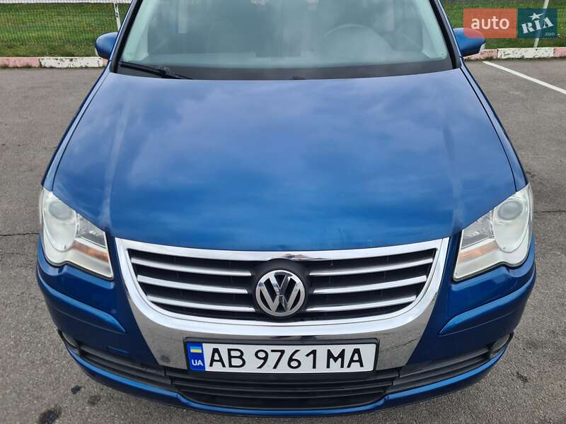 Минивэн Volkswagen Touran 2007 в Виннице