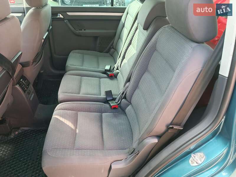 Мінівен Volkswagen Touran 2005 в Харкові