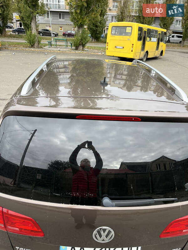 Минивэн Volkswagen Touran 2012 в Киеве