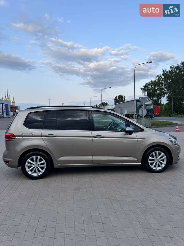 Микровэн Volkswagen Touran 2017 в Луцке фото 2 Микровэн Volkswagen Touran 2017 в Луцке