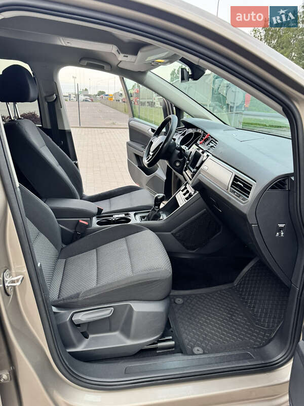 Микровэн Volkswagen Touran 2017 в Луцке фото 4 Микровэн Volkswagen Touran 2017 в Луцке