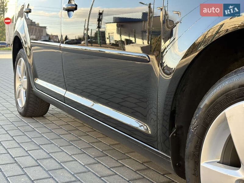 Минивэн Volkswagen Touran 2009 в Житомире фото 15 Минивэн Volkswagen Touran 2009 в Житомире