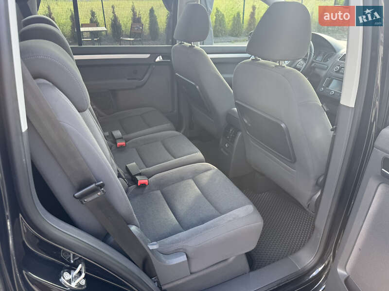 Минивэн Volkswagen Touran 2011 в Ковеле