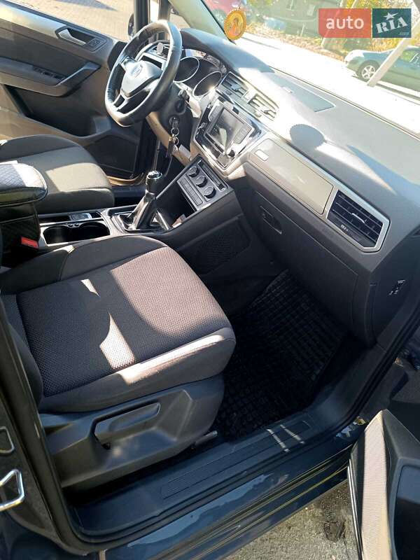 Мінівен Volkswagen Touran 2015 в Почаєві фото 9 Мінівен Volkswagen Touran 2015 в Почаєві