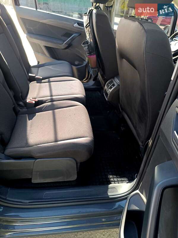 Мінівен Volkswagen Touran 2015 в Почаєві фото 12 Мінівен Volkswagen Touran 2015 в Почаєві