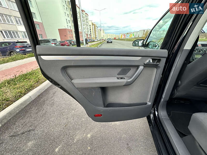 Минивэн Volkswagen Touran 2006 в Виннице фото 50 Минивэн Volkswagen Touran 2006 в Виннице