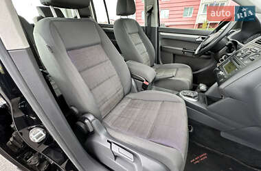 Минивэн Volkswagen Touran 2006 в 