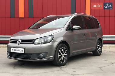 Минивэн Volkswagen Touran 2010 в 