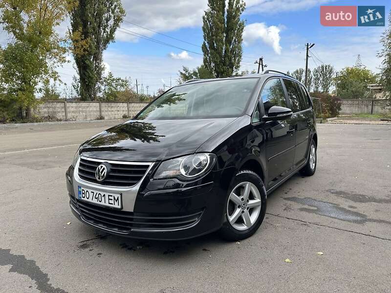Минивэн Volkswagen Touran 2009 в Кривом Роге фото 12 Минивэн Volkswagen Touran 2009 в Кривом Роге