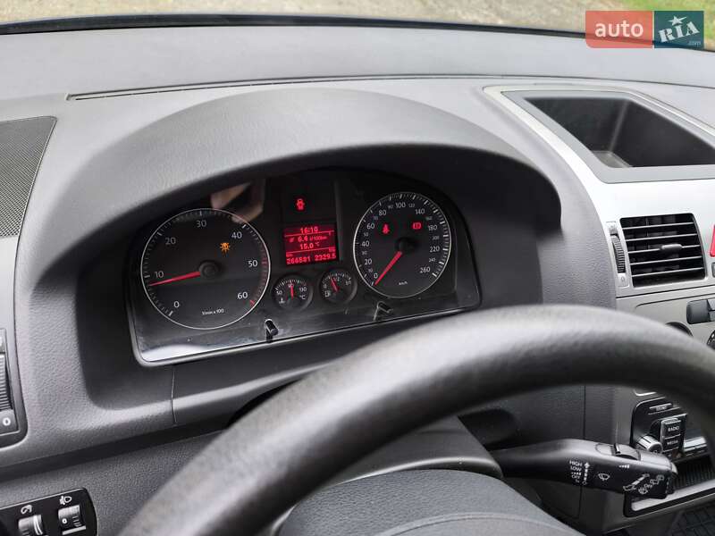 Минивэн Volkswagen Touran 2009 в Берегово фото 2 Минивэн Volkswagen Touran 2009 в Берегово