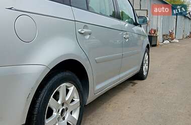 Мінівен Volkswagen Touran 2004 в Києві