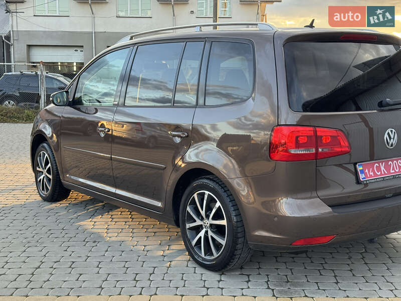 Мінівен Volkswagen Touran 2011 в Коломиї