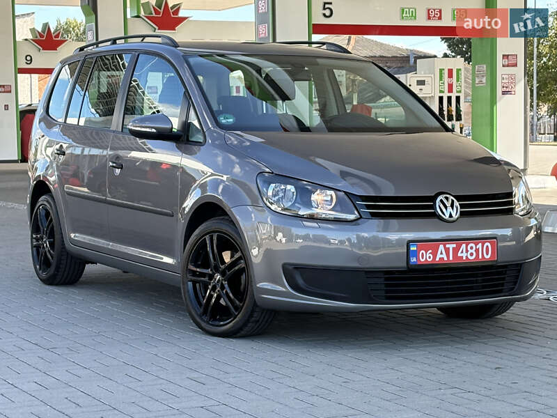Минивэн Volkswagen Touran 2011 в Житомире