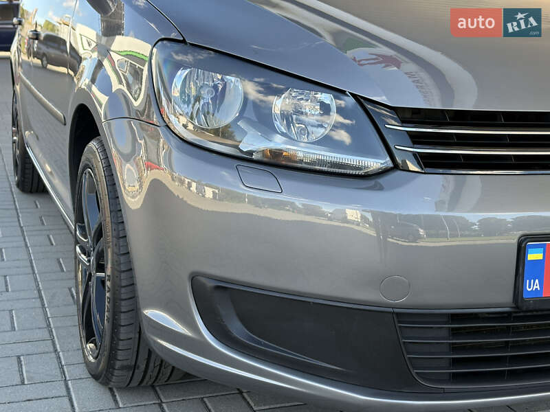 Минивэн Volkswagen Touran 2011 в Житомире