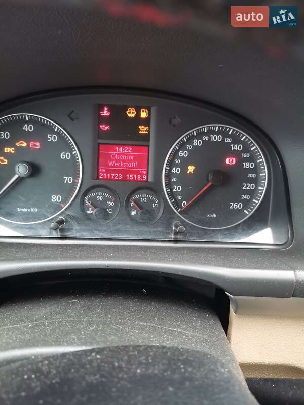 Минивэн Volkswagen Touran 2003 в Черновцах