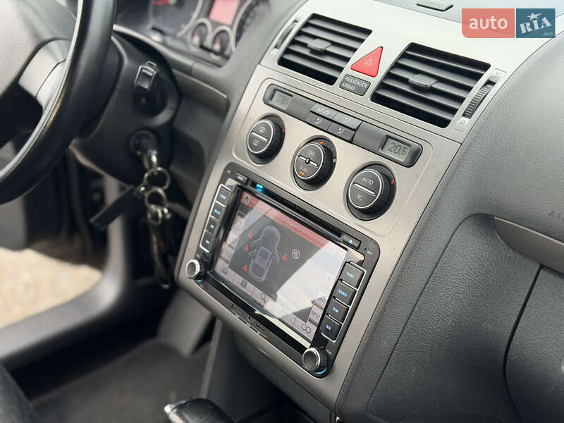Мінівен Volkswagen Touran 2008 в Рівному фото 11 Мінівен Volkswagen Touran 2008 в Рівному