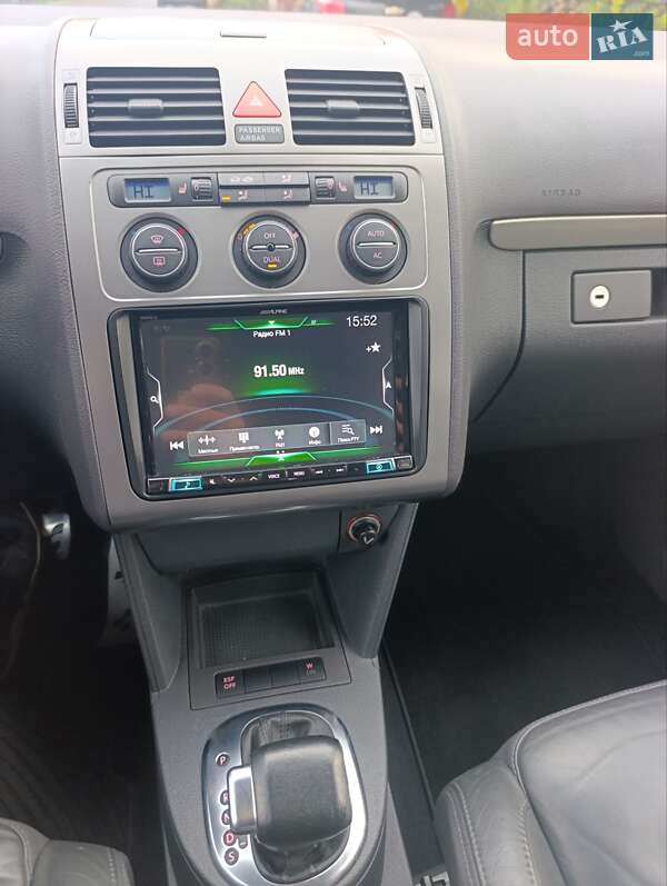 Минивэн Volkswagen Touran 2009 в Луцке