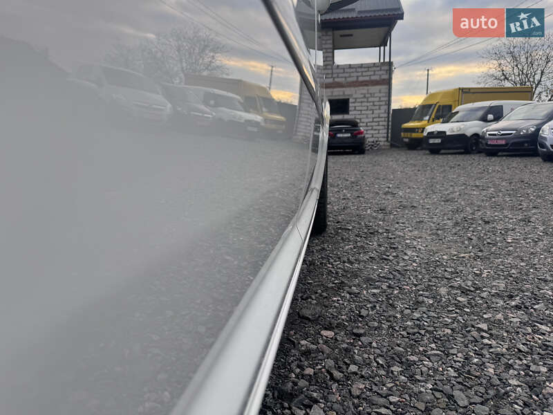 Минивэн Volkswagen Touran 2009 в Звенигородке