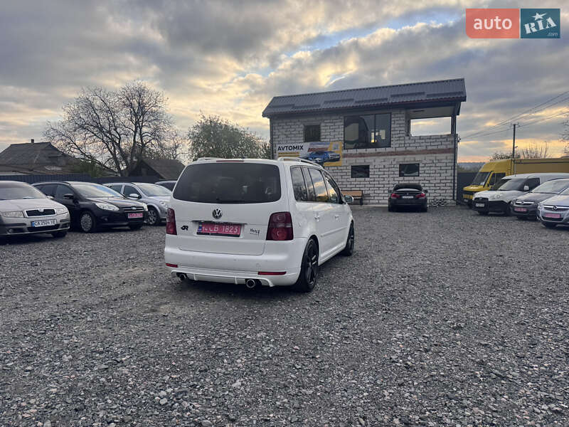 Минивэн Volkswagen Touran 2009 в Звенигородке