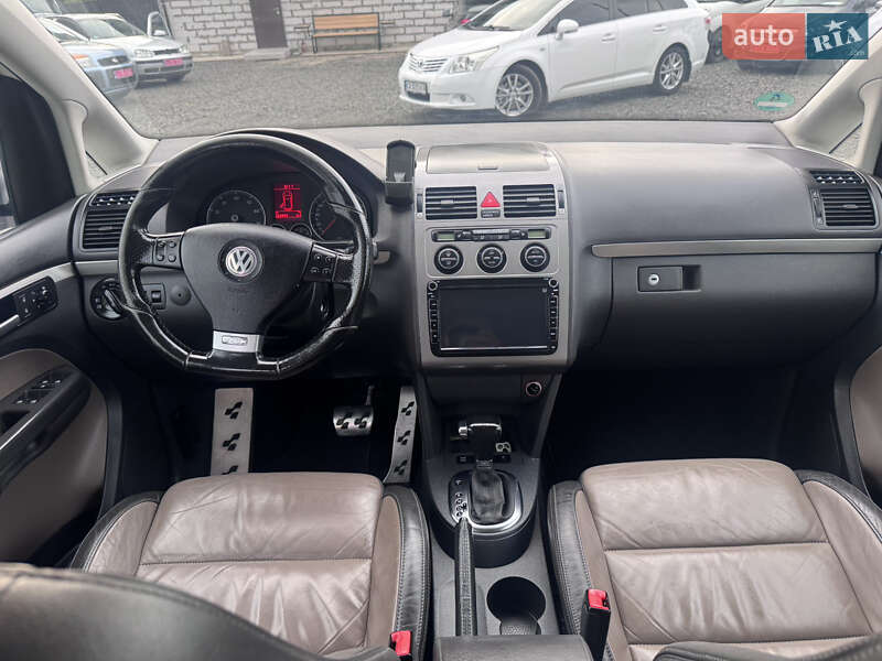 Минивэн Volkswagen Touran 2009 в Звенигородке