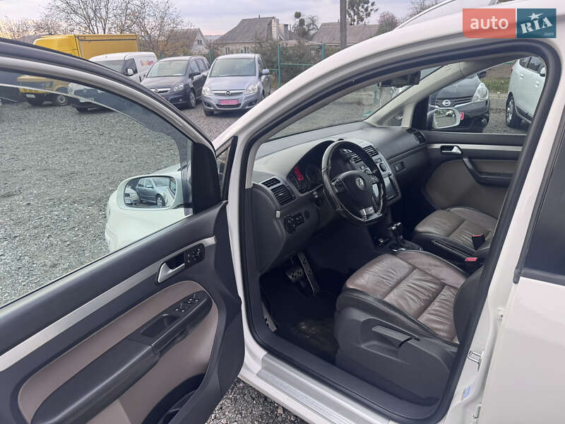 Минивэн Volkswagen Touran 2009 в Звенигородке