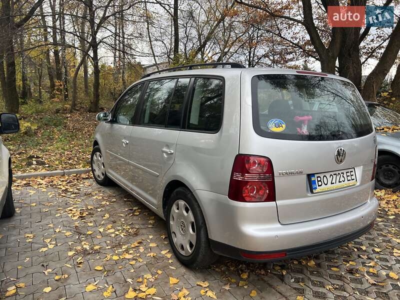 Мінівен Volkswagen Touran 2006 в Тернополі