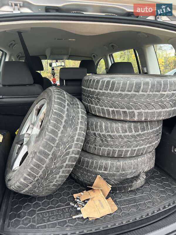 Мінівен Volkswagen Touran 2006 в Тернополі