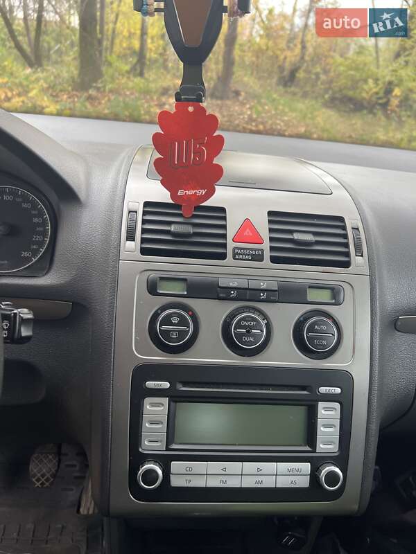 Мінівен Volkswagen Touran 2006 в Тернополі