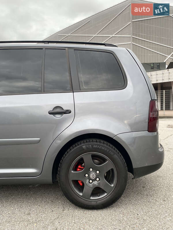 Минивэн Volkswagen Touran 2006 в Львове фото 14 Минивэн Volkswagen Touran 2006 в Львове