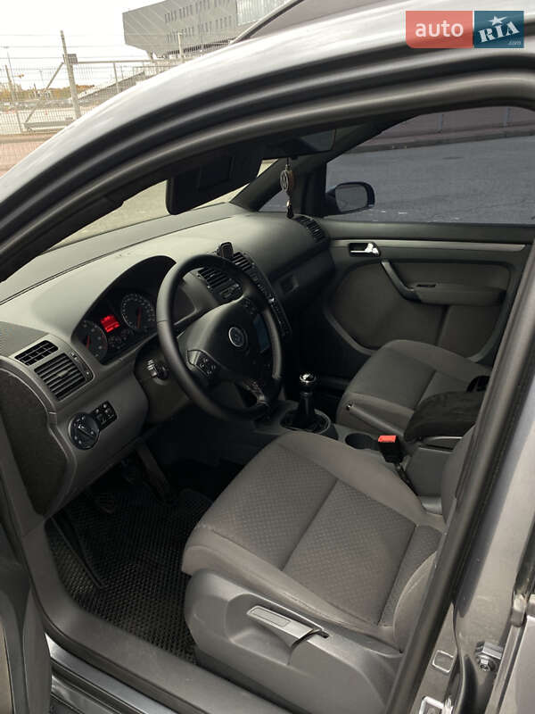 Минивэн Volkswagen Touran 2006 в Львове фото 29 Минивэн Volkswagen Touran 2006 в Львове