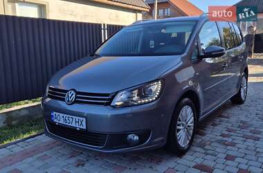 Мінівен Volkswagen Touran 2015 в Сваляві