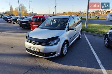 Минивэн Volkswagen Touran 2014 в Виннице