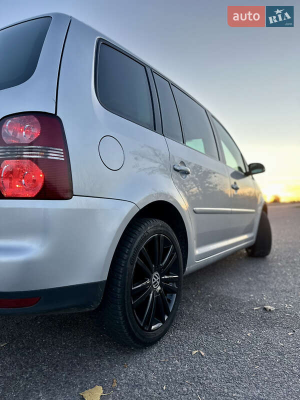 Минивэн Volkswagen Touran 2007 в Дубно фото 13 Минивэн Volkswagen Touran 2007 в Дубно