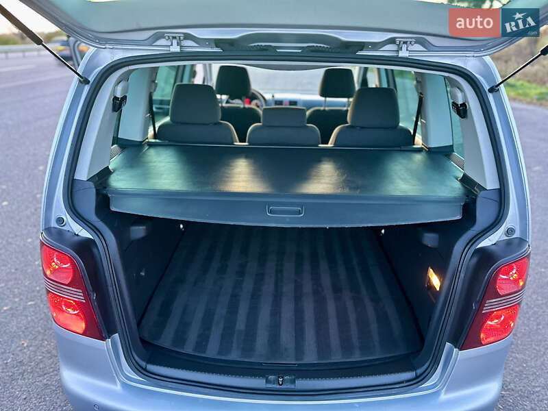 Минивэн Volkswagen Touran 2007 в Дубно фото 43 Минивэн Volkswagen Touran 2007 в Дубно