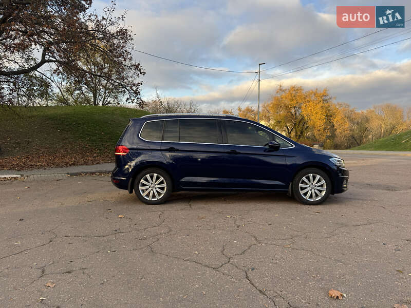 Микровэн Volkswagen Touran 2019 в Кропивницком фото Микровэн Volkswagen Touran 2019 в Кропивницком