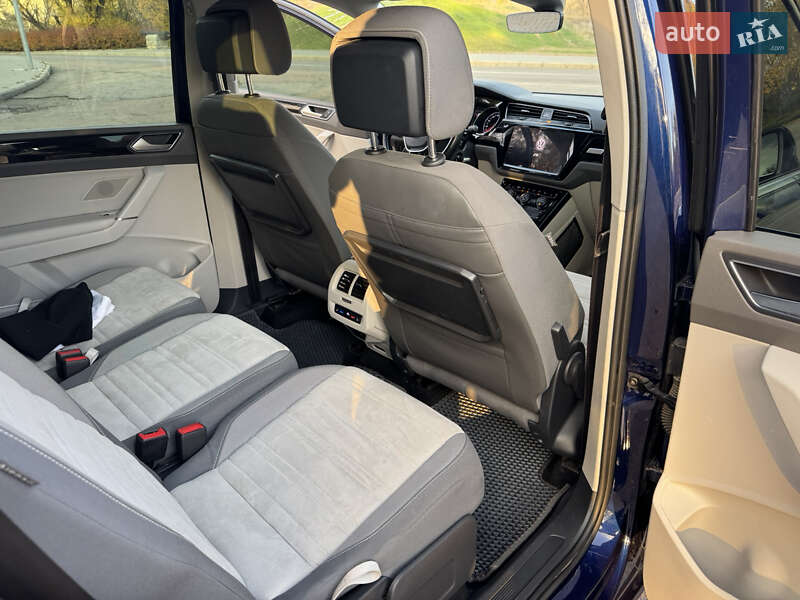 Микровэн Volkswagen Touran 2019 в Кропивницком фото 25 Микровэн Volkswagen Touran 2019 в Кропивницком