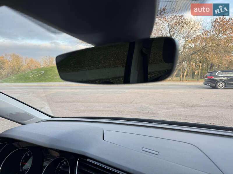 Микровэн Volkswagen Touran 2019 в Кропивницком фото 36 Микровэн Volkswagen Touran 2019 в Кропивницком