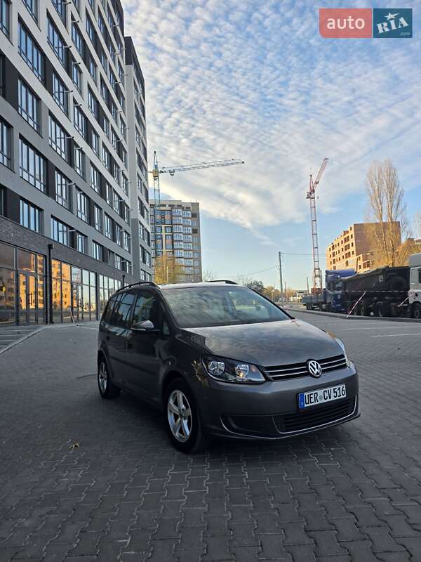 Мінівен Volkswagen Touran 2011 в Хмельницькому