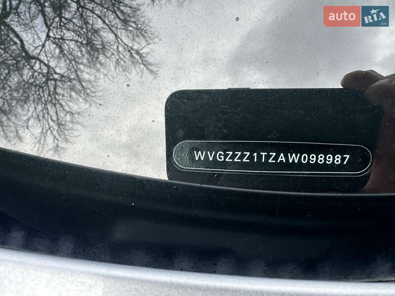 Минивэн Volkswagen Touran 2010 в Лебедине