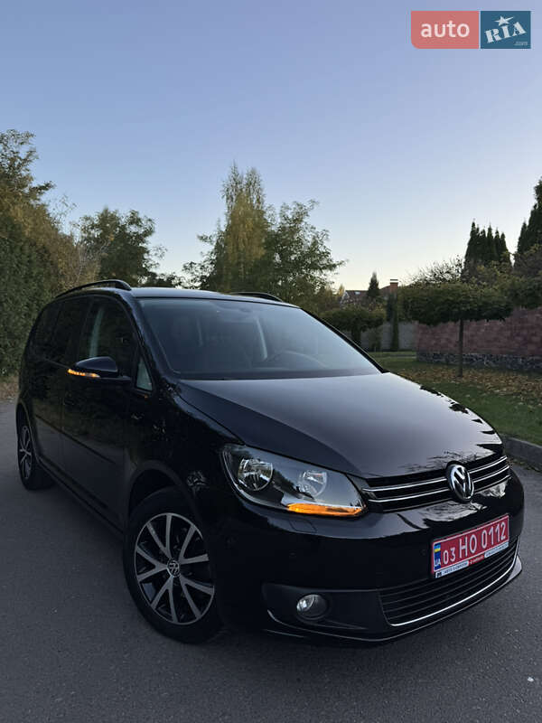Минивэн Volkswagen Touran 2012 в Ровно