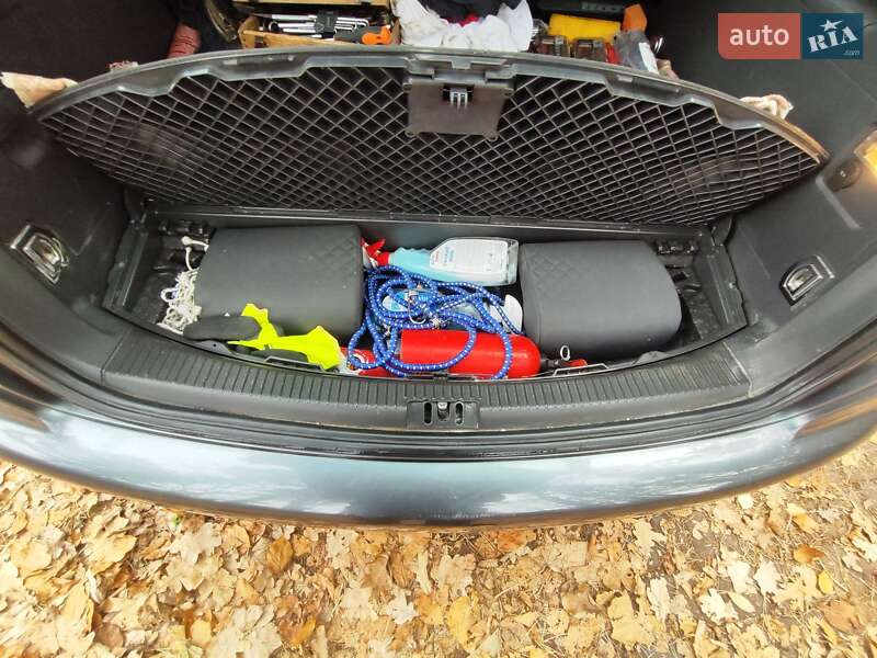 Минивэн Volkswagen Touran 2006 в Дрогобыче фото 21 Минивэн Volkswagen Touran 2006 в Дрогобыче