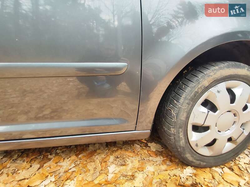 Минивэн Volkswagen Touran 2006 в Дрогобыче фото 26 Минивэн Volkswagen Touran 2006 в Дрогобыче