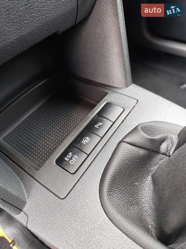 Минивэн Volkswagen Touran 2008 в Белой Церкви