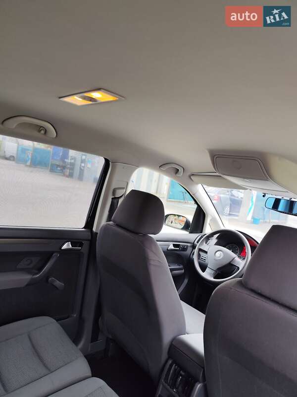 Минивэн Volkswagen Touran 2008 в Белой Церкви