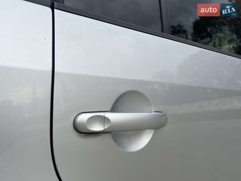 Мінівен Volkswagen Touran 2014 в Луцьку фото 47 Мінівен Volkswagen Touran 2014 в Луцьку