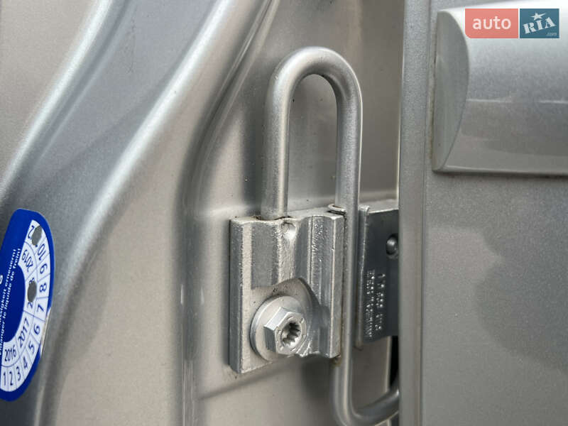 Мінівен Volkswagen Touran 2014 в Луцьку фото 139 Мінівен Volkswagen Touran 2014 в Луцьку