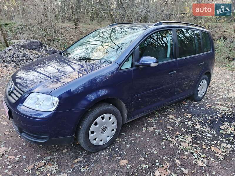 Мінівен Volkswagen Touran 2006 в Чернігові