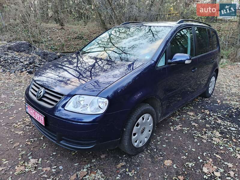 Мінівен Volkswagen Touran 2006 в Чернігові