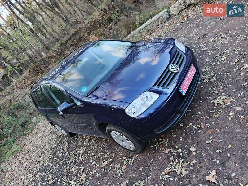 Мінівен Volkswagen Touran 2006 в Чернігові
